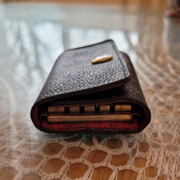 Auth 100% Louis Vuitton Monogram Multicolor Multicles 4 blk key - Picture 7 of 9